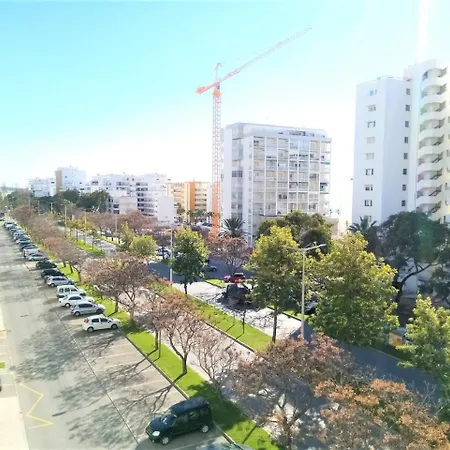 Apartment Sol Europa- Vista Mar, 150mt Praia, Wifi Quarteira